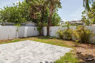 13148 3rd St E, Madeira Beach, FL 33708 - Photo 23
