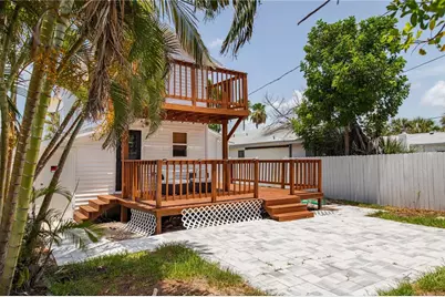 13148 3rd Street E, Madeira Beach, FL 33708 - Photo 19