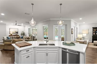 2801 Shore Breeze Drive, Tampa, FL 33611 - Photo 13