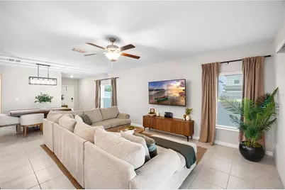 4702 Ron Eddie Place, Tampa, FL 33619 - Photo 11