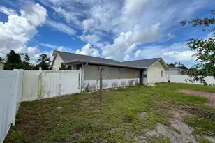 10460 Greenway Ave, Englewood, FL 34224 - Photo 11