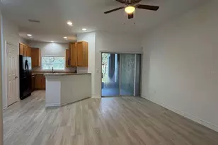 4530 Amberly Oaks Ct, Tampa, FL 33614 - Photo 9