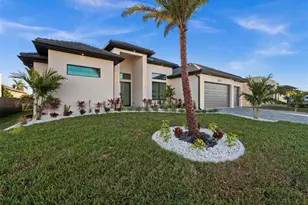 109 SW 37th Pl Pl, Cape Coral, FL 33991 - Photo 3