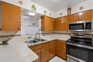 3309 W Burke St, Tampa, FL 33614 - Photo 9