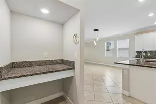 25057 Lambrusco Loop, Lutz, FL 33559 - Photo 9