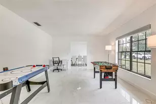 920 Lakeview Dr, Wimauma, FL 33598 - Photo 13