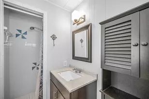 10539 Tahitian Ln, Largo, FL 33773 - Photo 17