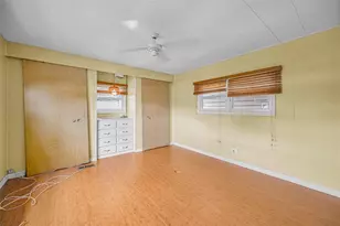 10539 Tahitian Ln, Largo, FL 33773 - Photo 19