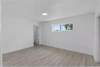 8201 Riverside Drive NE, Saint Petersburg, FL 33702 - Photo 19