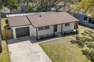 8201 Riverside Dr NE, Saint Petersburg, FL 33702 - Photo 1