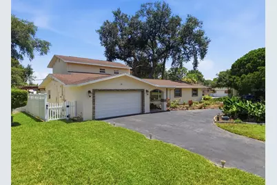 701 58th Avenue S, Saint Petersburg, FL 33705 - Photo 3