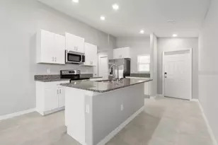 7110 Amelia Cove Ct, Sun City Center, FL 33573 - Photo 5