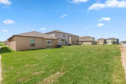 7110 Amelia Cove Court, Sun City Center, FL 33573 - Photo 13