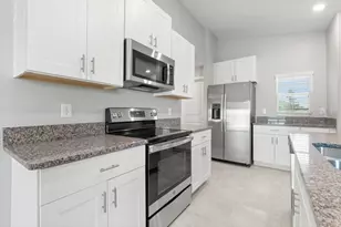 7110 Amelia Cove Ct, Sun City Center, FL 33573 - Photo 21