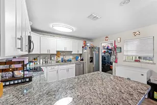 4710 Joyce Dr, Lakeland, FL 33805 - Photo 11