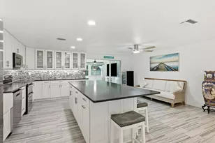 601 Shore Dr E, Oldsmar, FL 34677 - Photo 5