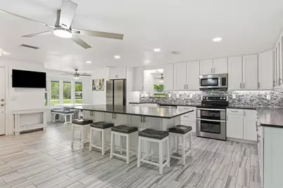 601 Shore Drive E, Oldsmar, FL 34677 - Photo 7