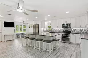 601 Shore Dr E, Oldsmar, FL 34677 - Photo 7