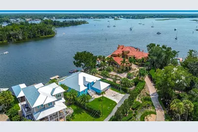 838 SW Kings Bay Drive, Crystal River, FL 34429 - Photo 3