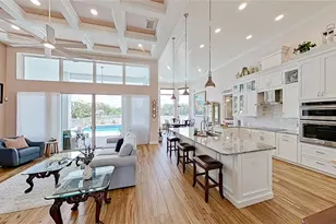 838 SW Kings Bay Dr, Crystal River, FL 34429 - Photo 9