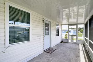 39032 Ola Ave, Zephyrhills, FL 33542 - Photo 3