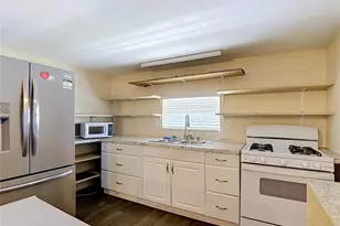 39032 Ola Ave, Zephyrhills, FL 33542 - Photo 9