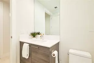 301 1st St S, Saint Petersburg, FL 33701 - Photo 37