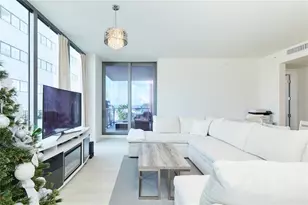 301 1st St S, Saint Petersburg, FL 33701 - Photo 13