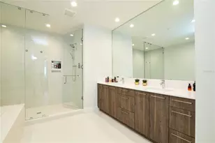 301 1st St S, Saint Petersburg, FL 33701 - Photo 15