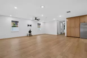 5818 1/2 S 6th St, Tampa, FL 33611 - Photo 5