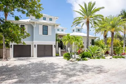 220 N Harbor Drive, Bradenton Beach, FL 34217 - Photo 1