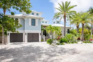 220 N Harbor Dr, Bradenton Beach, FL 34217 - Photo 1