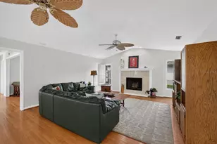 14015 Shady Shores Dr, Tampa, FL 33613 - Photo 15