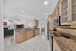 14015 Shady Shores Dr, Tampa, FL 33613 - Photo 11