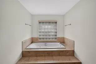 14015 Shady Shores Dr, Tampa, FL 33613 - Photo 23