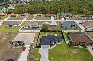 409 NW 25th Pl, Cape Coral, FL 33993 - Photo 5