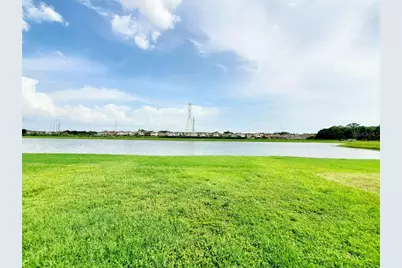 7026 Samuel Ivy Drive, Tampa, FL 33619 - Photo 37
