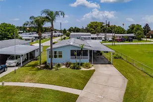 37716 Newport Dr, Zephyrhills, FL 33542 - Photo 7