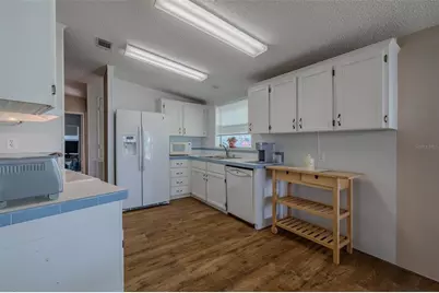 37716 Newport Drive, Zephyrhills, FL 33542 - Photo 17