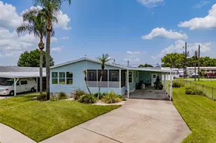 37716 Newport Dr, Zephyrhills, FL 33542 - Photo 3