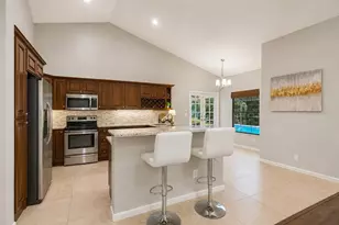785 Centerwood Dr, Tarpon Springs, FL 34688 - Photo 9