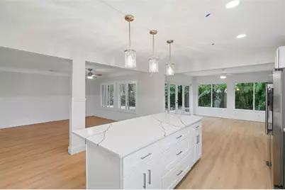 15814 3rd Street E, Redington Beach, FL 33708 - Photo 7