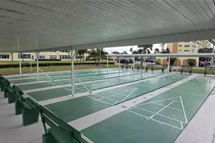4550 Cove Cir, Saint Petersburg, FL 33708 - Photo 17