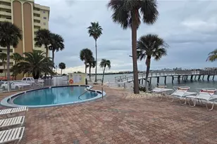 4550 Cove Cir, Saint Petersburg, FL 33708 - Photo 21