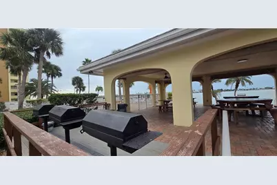 4550 Cove Circle #1205, Saint Petersburg, FL 33708 - Photo 19
