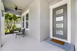 7322 Paradiso Dr, Apollo Beach, FL 33572 - Photo 9