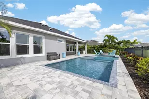 7322 Paradiso Dr, Apollo Beach, FL 33572 - Photo 3