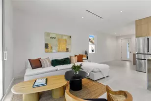 668 Newton Ave S, Saint Petersburg, FL 33701 - Photo 5