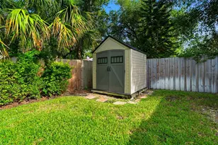 15908 Hampton Village Dr, Tampa, FL 33618 - Photo 39