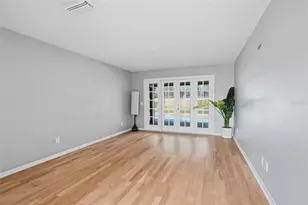 15908 Hampton Village Dr, Tampa, FL 33618 - Photo 7